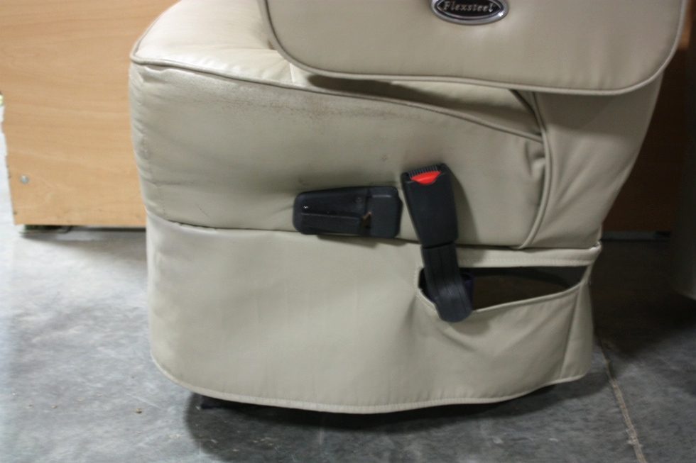 RV Furniture USED FLEXSTEEL ULTRA LEATHER RV CAPTAIN CHAIR SET FOR SALE